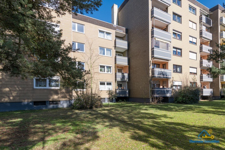 Hausansicht Etagenwohnung Neutraubling