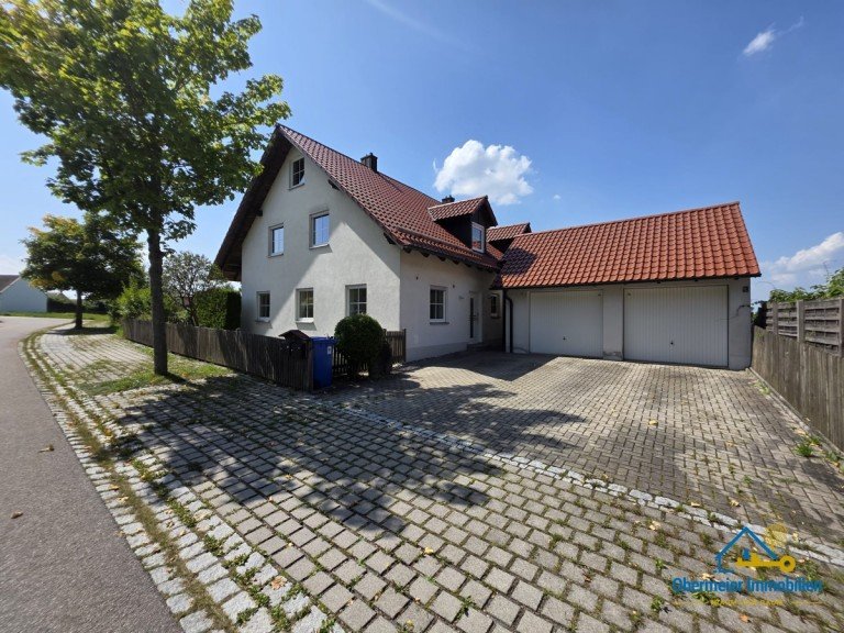 xHausansicht Wald Doppelhaush�lfte Top gepflegte, sofort bezugsfertige Doppelhaush�lfte mit Garage in absolut ruhiger Lage