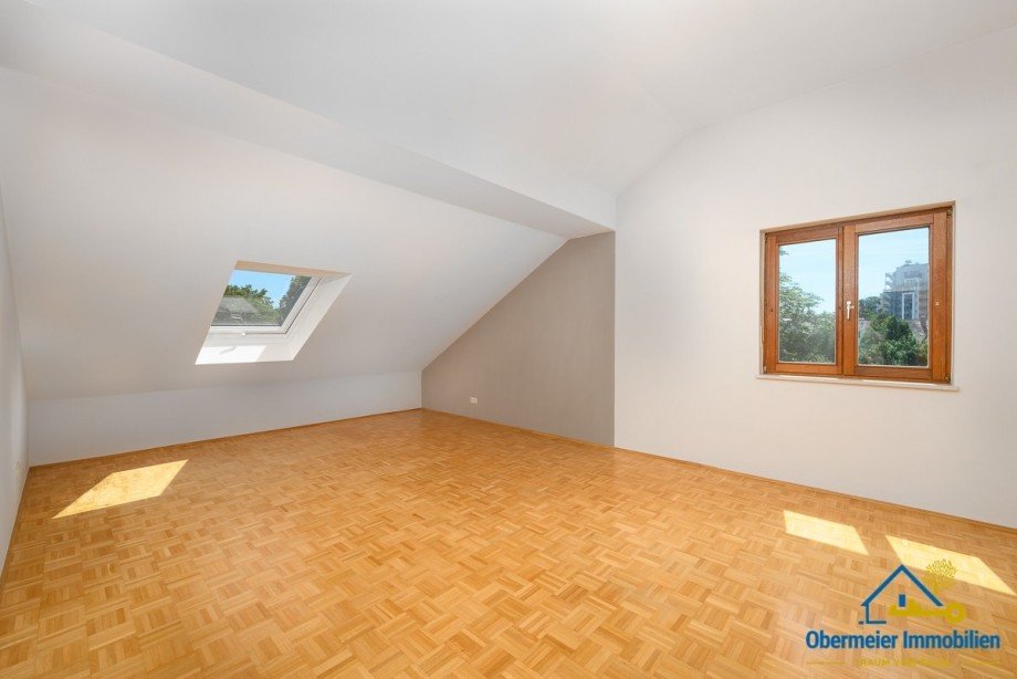 Wohnen/Essen Dachgeschosswohnung Regensburg