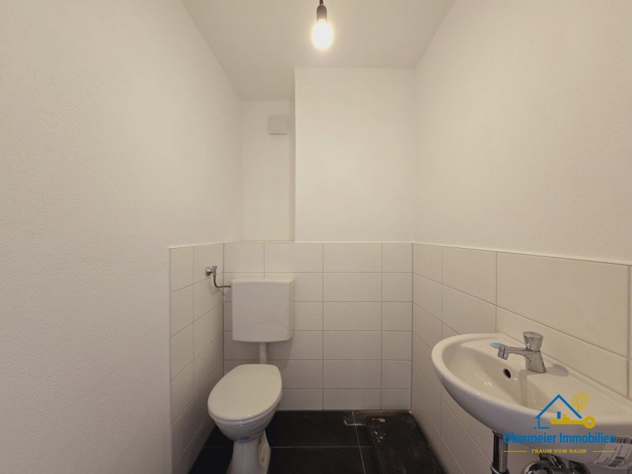sep. WC Dachgeschosswohnung Lappersdorf