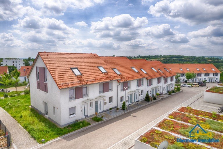 Dorhnenaufnahme Regensburg / Wutzlhofen Reihenmittelhaus Traumhaftes Familienidyll in toller Lage