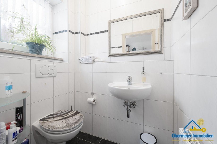G�ste-WC Doppelhaush�lfte Abensberg / Offenstetten