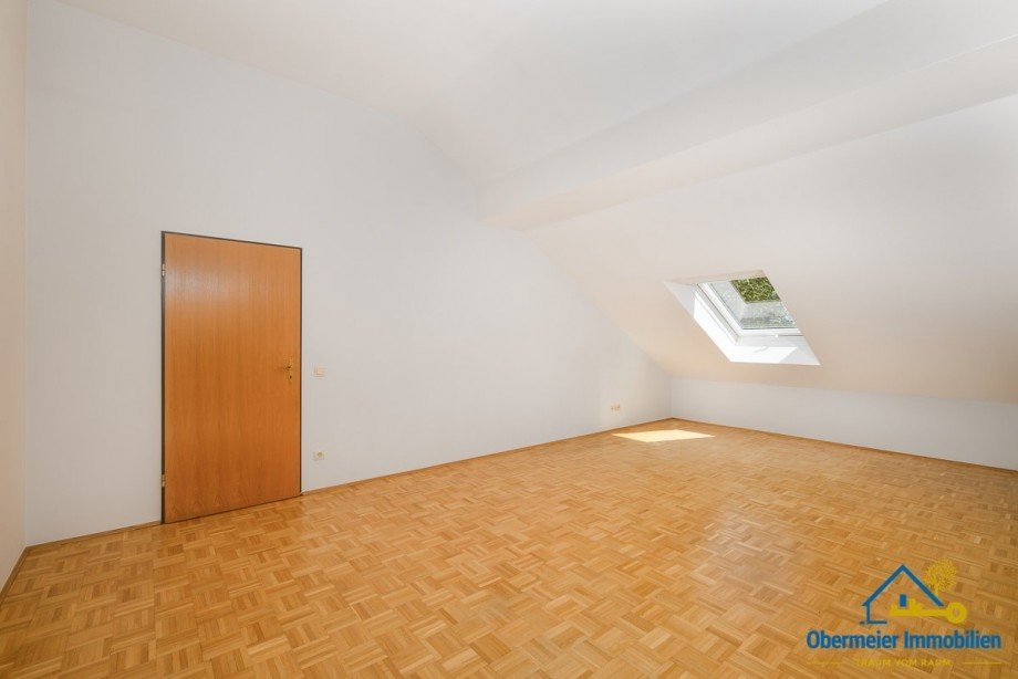 Wohnen/Essen Dachgeschosswohnung Regensburg