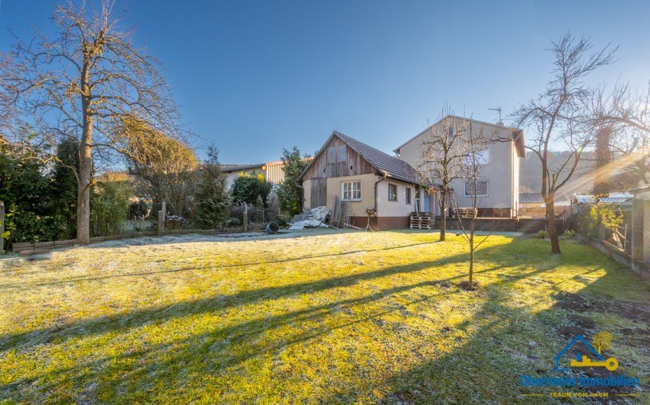 Gartenansicht Zweifamilienhaus Saal an der Donau
