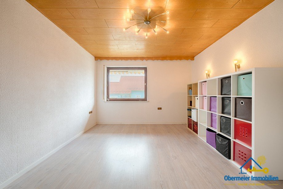 Kind/B�ro EG Zweifamilienhaus Maxh�tte-Haidhof