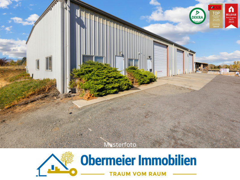 Musterfoto Halle / Lager / Produktion Regensburg