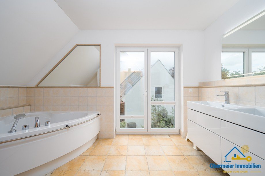 Bad (DG) Einfamilienhaus Langquaid
