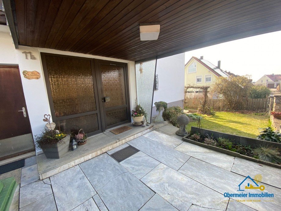 Hauseingang Dachgeschosswohnung Regensburg