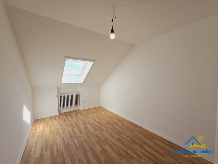 Diele/Zugang Dachgeschosswohnung Lappersdorf