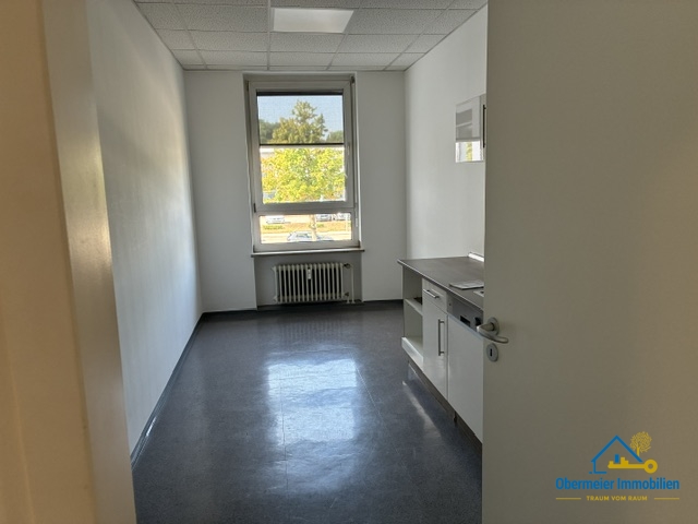 Fl�che 1. OG - ca. 320 m� B�ro / Praxis Regensburg
