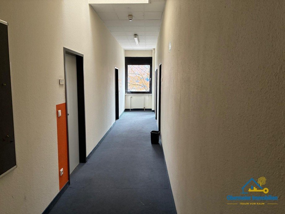  Halle / Lager / Produktion Straubing