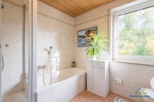 Bad Liebevoll modernisiertes Zuhause mit idyllischem Garten und Garage im begehrten R-Westen