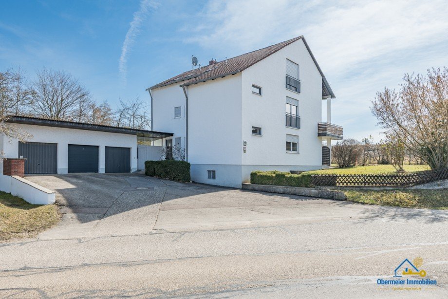 Hausansicht Dachgeschosswohnung Pentling