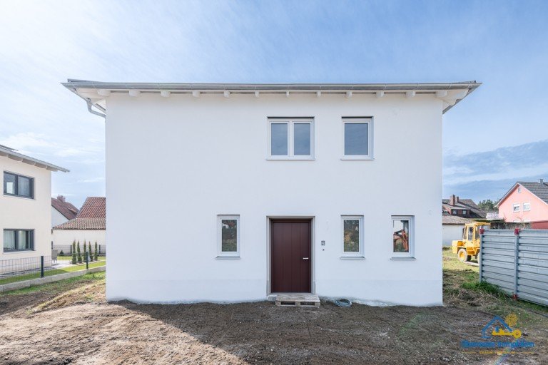 Hausansicht Bodenw�hr Einfamilienhaus Energieeffizienter Erstbezug: Traumhaftes Einfamilienhaus mit Garage und Garten