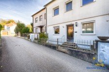 Hauptbild Stilvolles Reihenhaus mit Garten und Garage in gepflegter Wohngegend