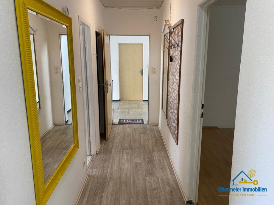 Flur Erdgeschosswohnung Bruck in der Oberpfalz