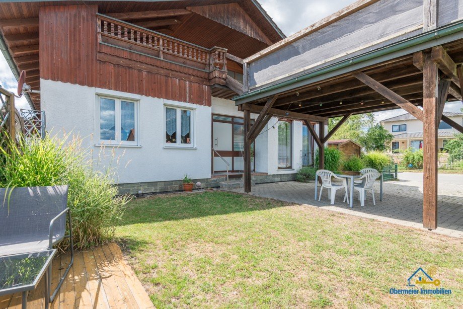 xAu�enansicht Einfamilienhaus Ihrlerstein