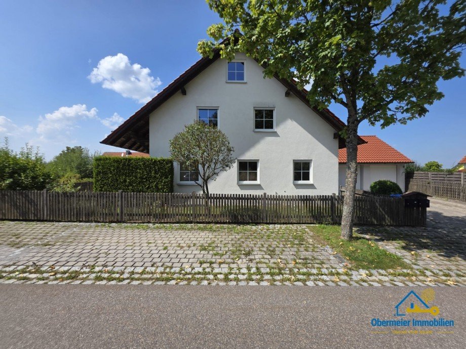 xHausansicht Doppelhaush�lfte Wald