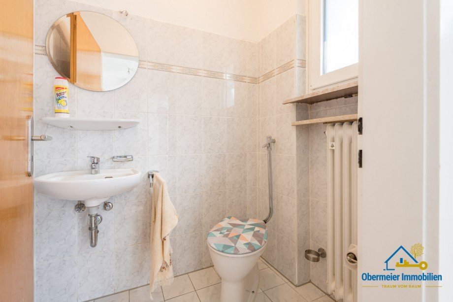 xG�ste-WC Zweifamilienhaus Regensburg / Keilberg
