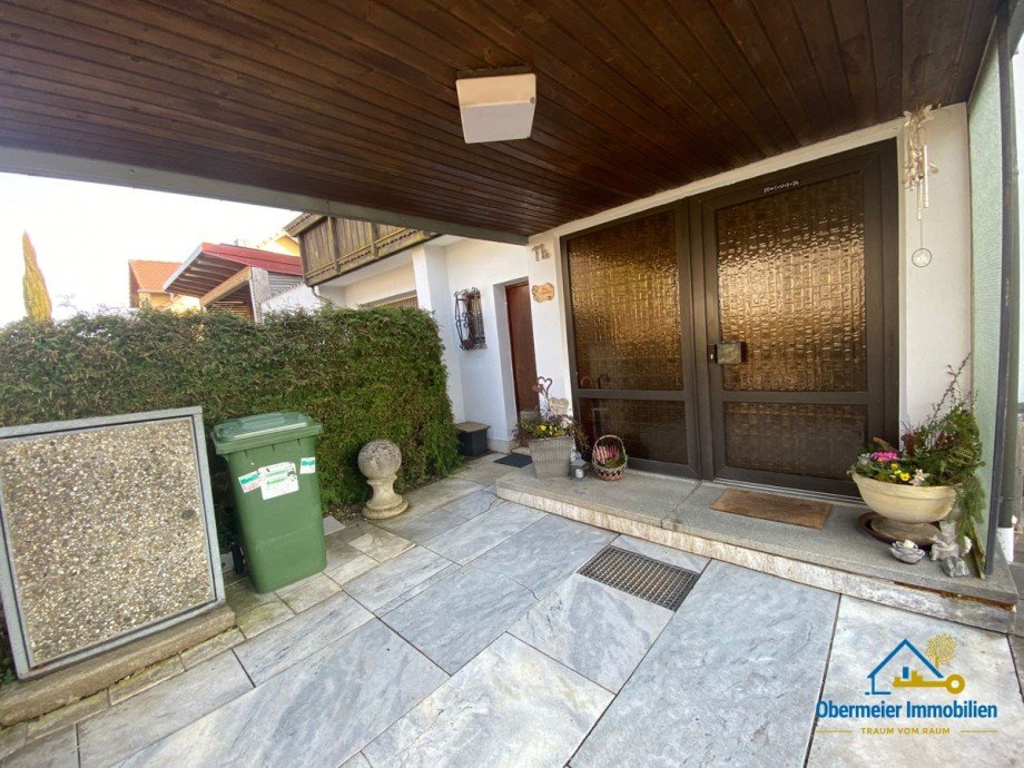 Hauseingang Dachgeschosswohnung Regensburg