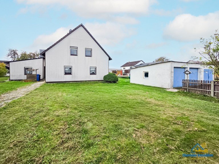 Hausansicht Ihrlerstein - Ihrlerstein Einfamilienhaus Gro�z�giges Grundst�ck in ruhiger Lage - Haus mit Ausbau- oder Neubaupotenzial
