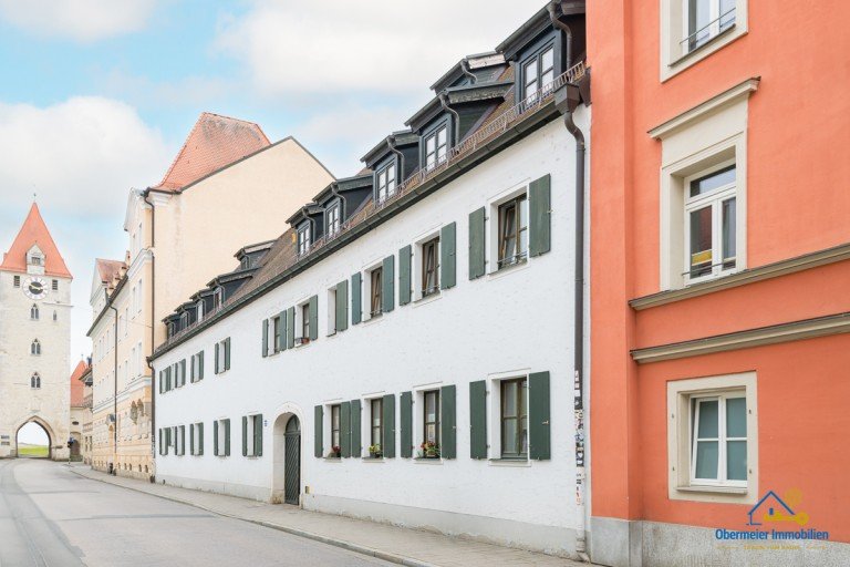 Au�enansicht Regensburg Etagenwohnung Hochwertige 2,5-Zimmer-Wohnung in denkmalgesch�tzter Innenstadtlage mit beheiztem Wintergarten