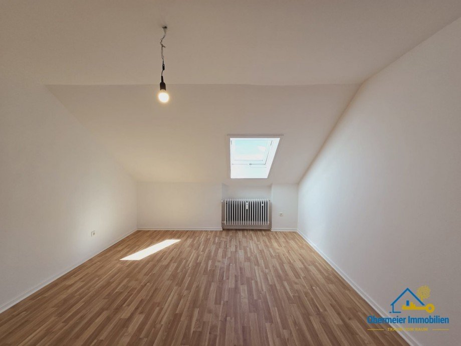 Diele/Zugang Dachgeschosswohnung Lappersdorf
