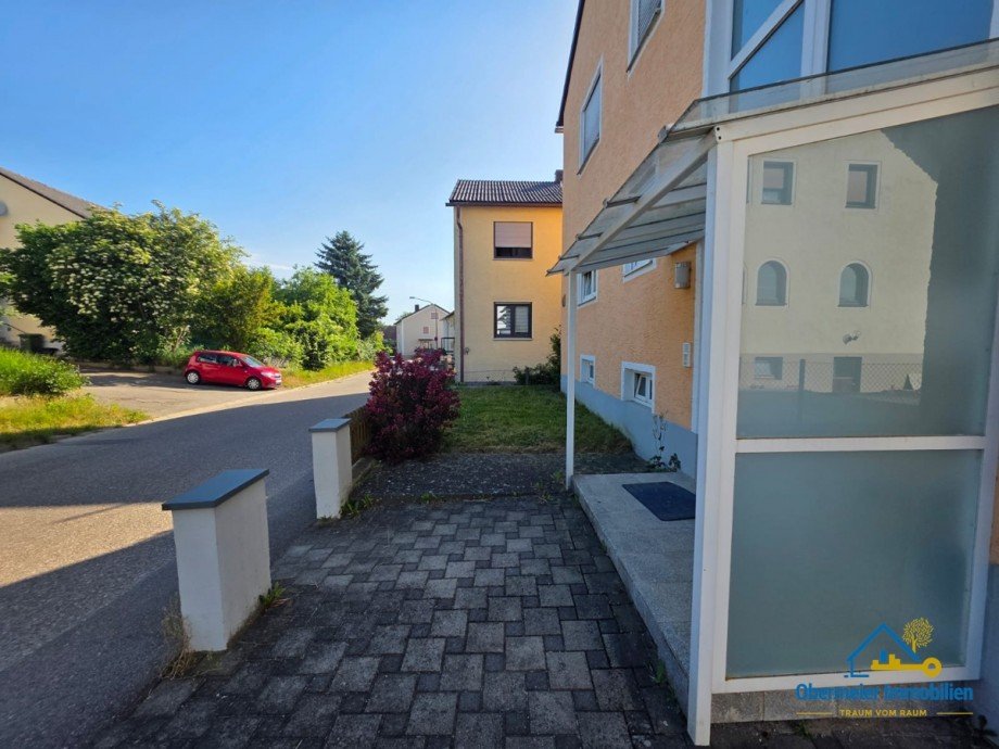 Hauseingang Zweifamilienhaus Pentling