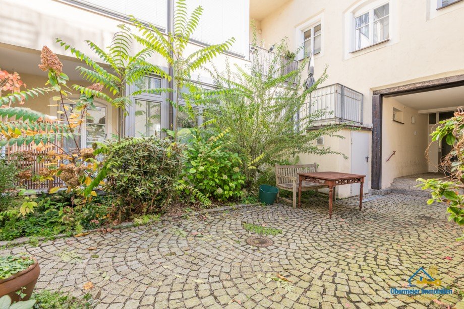 Hauseingang Etagenwohnung Regensburg