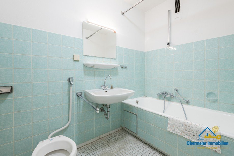 xBadezimmer Doppelhaush�lfte Regensburg