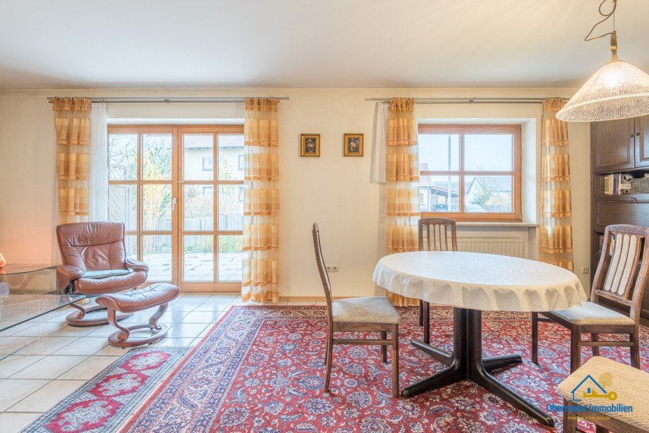 Wohnen/Essen Doppelhaush�lfte Schierling