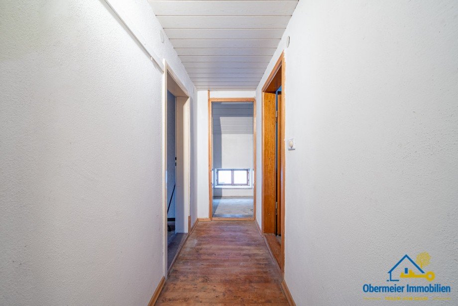Flur DG Einfamilienhaus Riedenburg