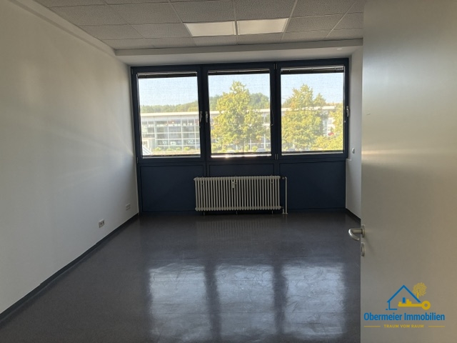 Fl�che 1. OG - ca. 320 m� B�ro / Praxis Regensburg