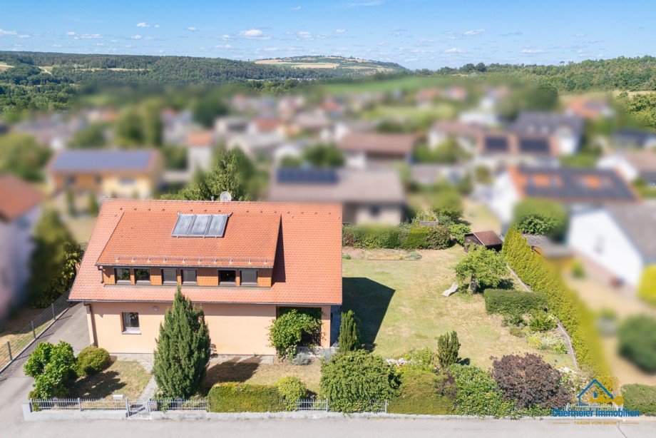 xAu�enansicht Zweifamilienhaus Burglengenfeld