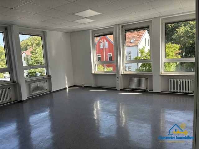 Fl�che 1. OG - ca. 320 m� B�ro / Praxis Regensburg