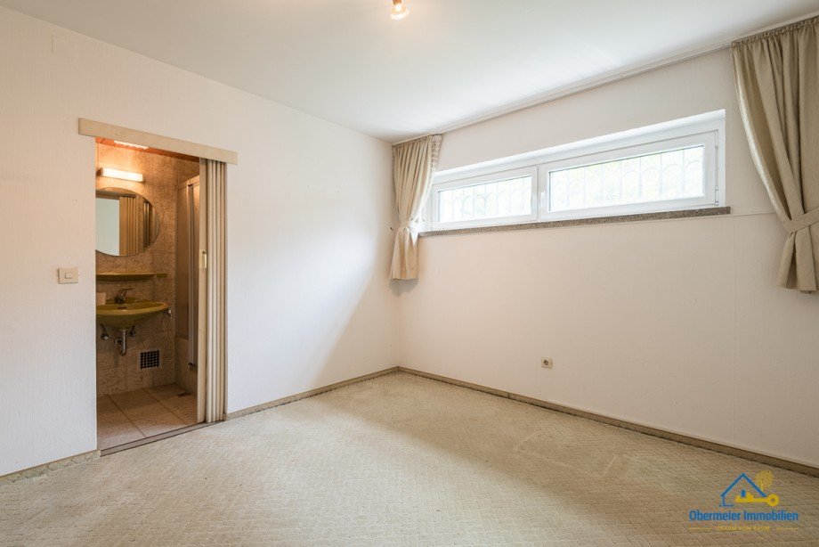 Kind 2/ Gast/Bad (UG) Reihenmittelhaus Regensburg