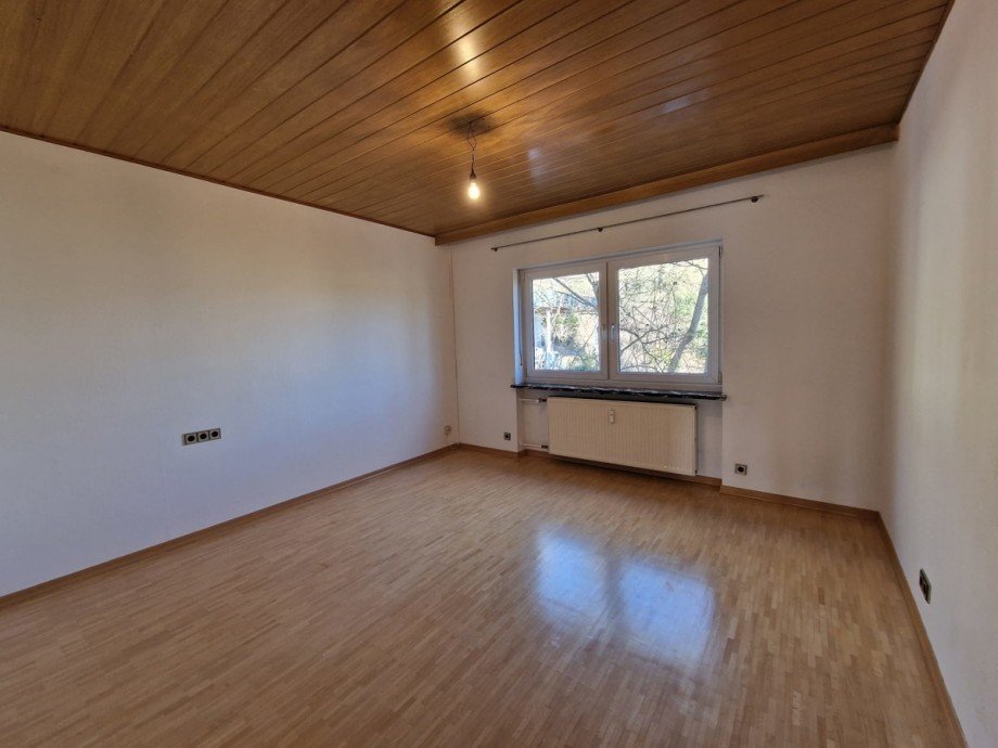 Kind Etagenwohnung Wenzenbach / Gr�nthal