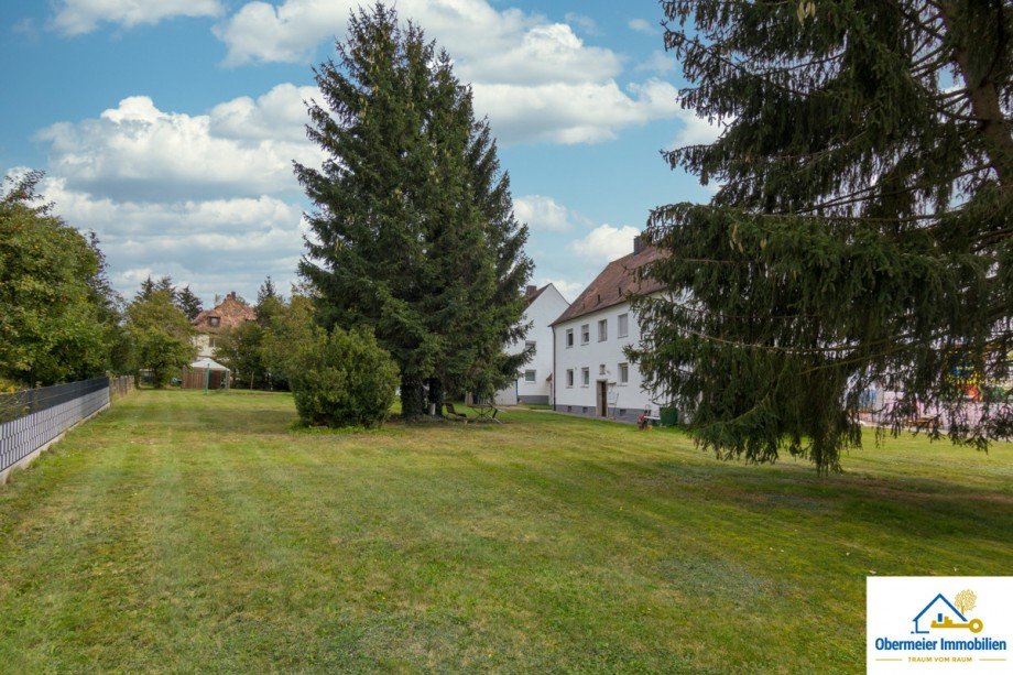 Au�enansicht Grundst�ck Mehrfamilienhaus Wackersdorf