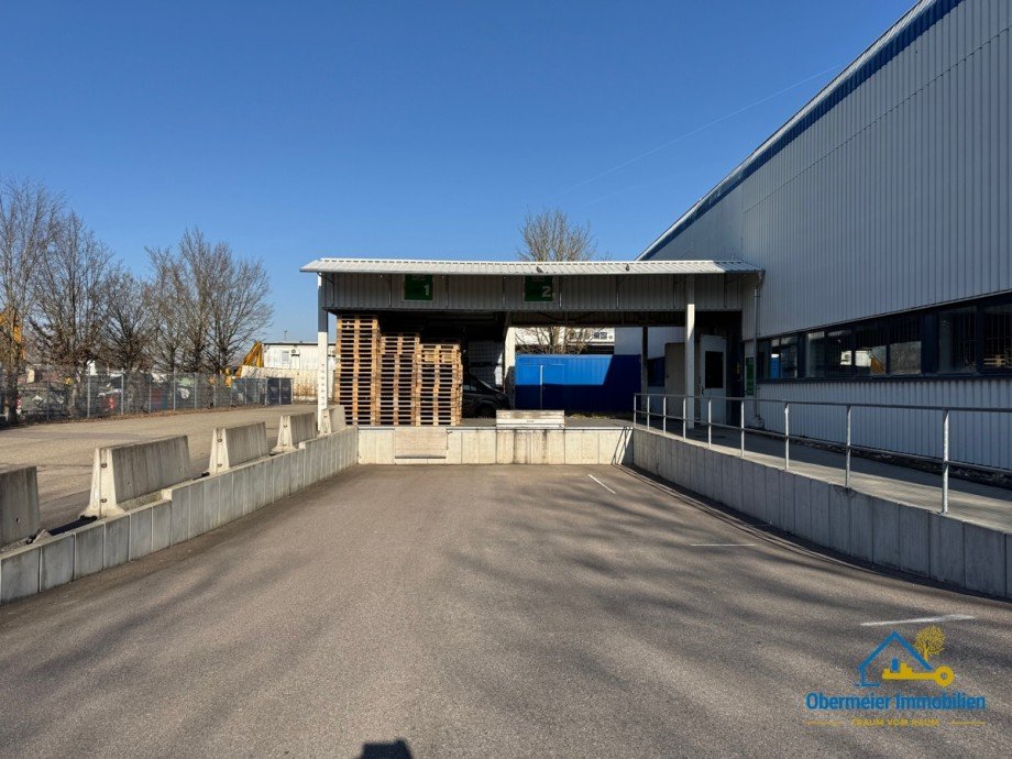 Rampe Halle / Lager / Produktion Regensburg