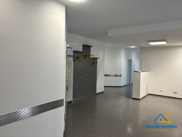 Fl�che 1. OG - ca. 320 m� B�ro / Praxis Regensburg
