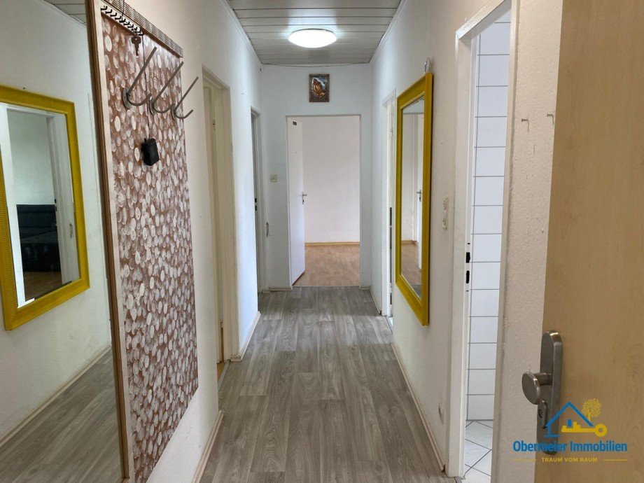 Flur Erdgeschosswohnung Bruck in der Oberpfalz