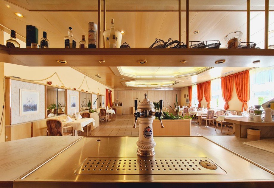 Restaurant/Theke Gastronomie und Wohnung Abensberg / Sandharlanden