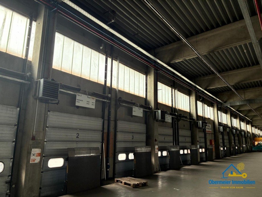  Halle / Lager / Produktion Straubing