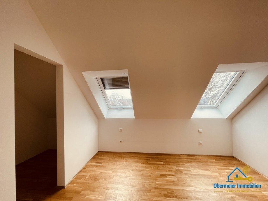 Eltern mit Umkleidebereich Etagenwohnung Nittenau