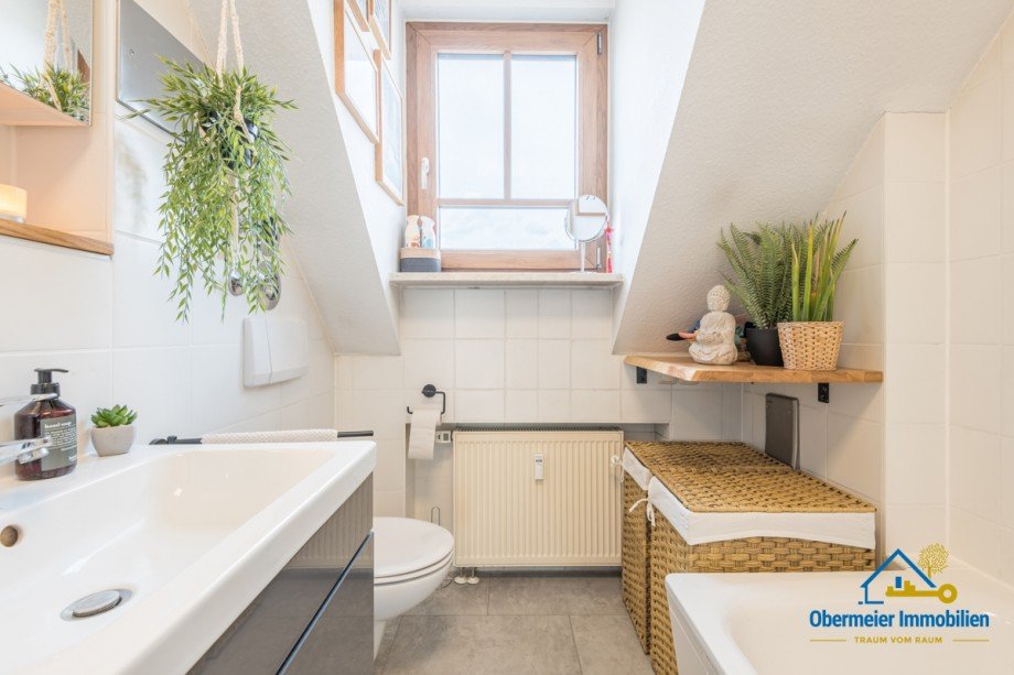 xBad Dachgeschosswohnung Burglengenfeld