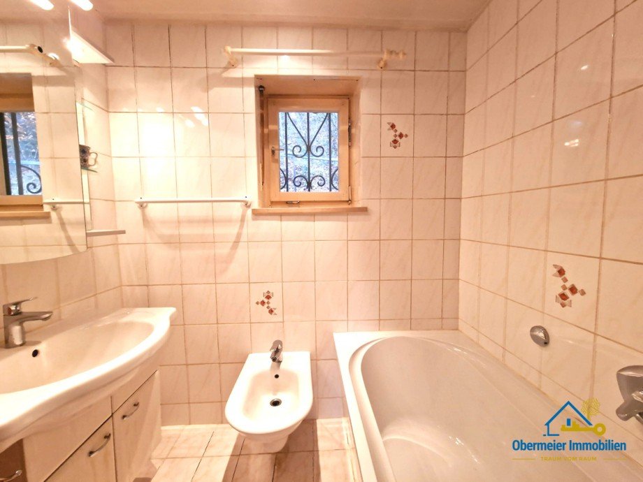 Bad Einfamilienhaus Wiesent / Ettersdorf