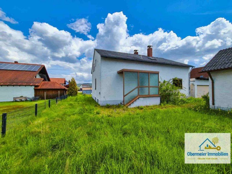 Au�enansicht West Regenstauf / Diesenbach Zweifamilienhaus Sanierungsbed�rftiges Zweifamilienhaus mit Doppelgarage