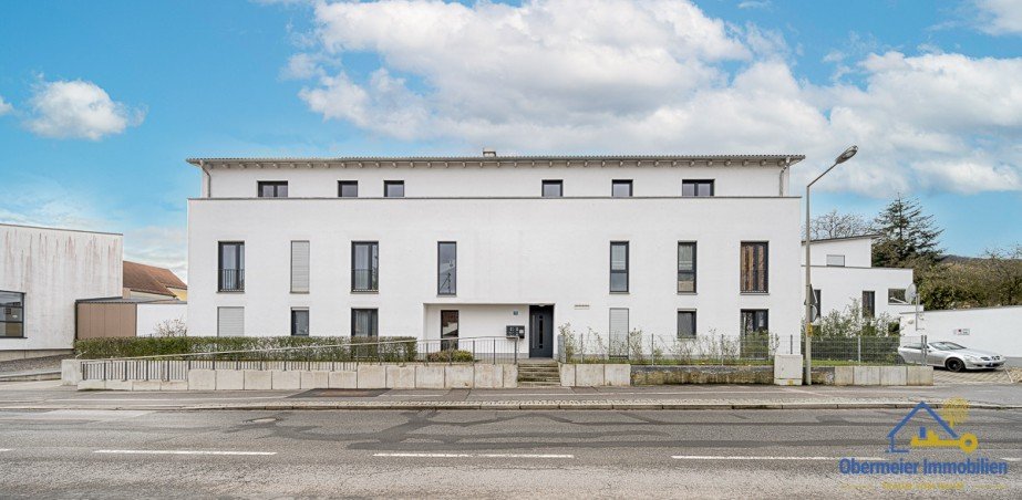 Stra�enansicht Erdgeschosswohnung Kelheim / Affecking