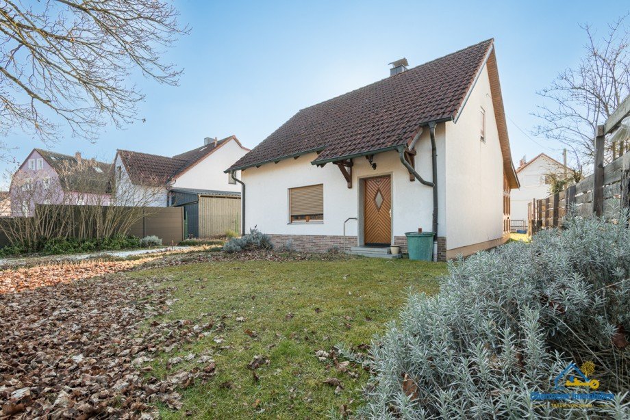 xHausansicht Einfamilienhaus Burglengenfeld