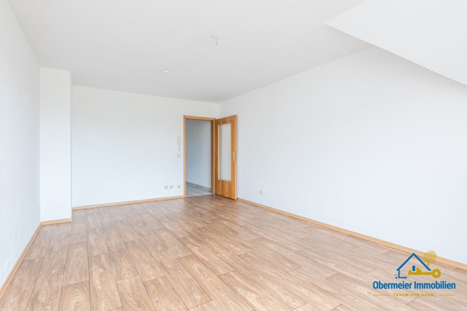 xWohnen/Schlafen Dachgeschosswohnung Mintraching